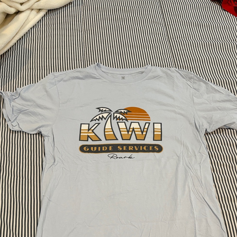 Roark Kiwi T NWOT